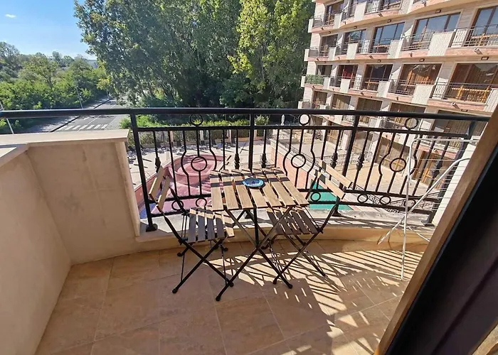 River Park Апартамент