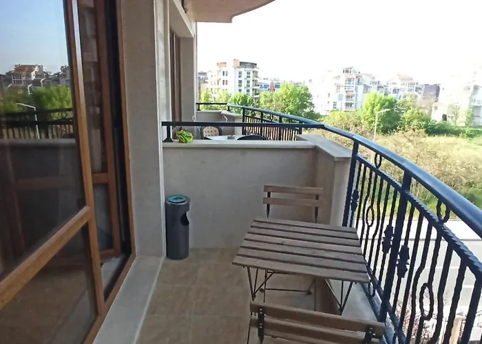 Апартамент River Park *