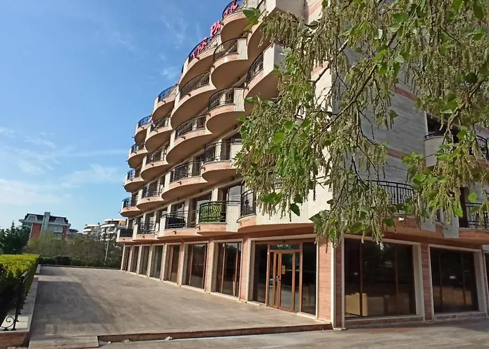 River Park Апартамент