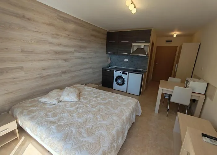 River Park Apartment *